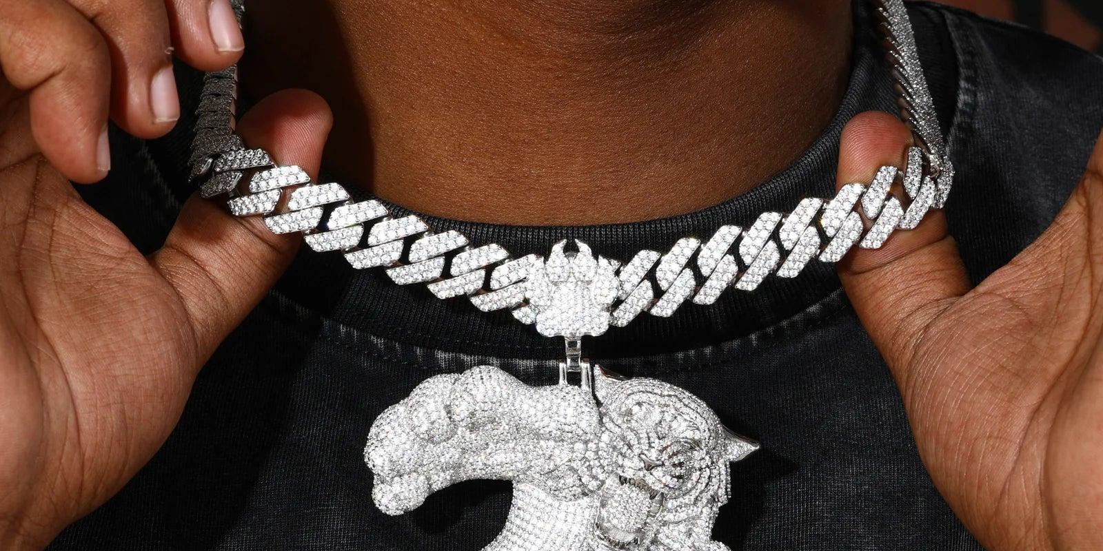 The Role of Moissanite Diamonds in Contemporary Hip Hop Jewelry