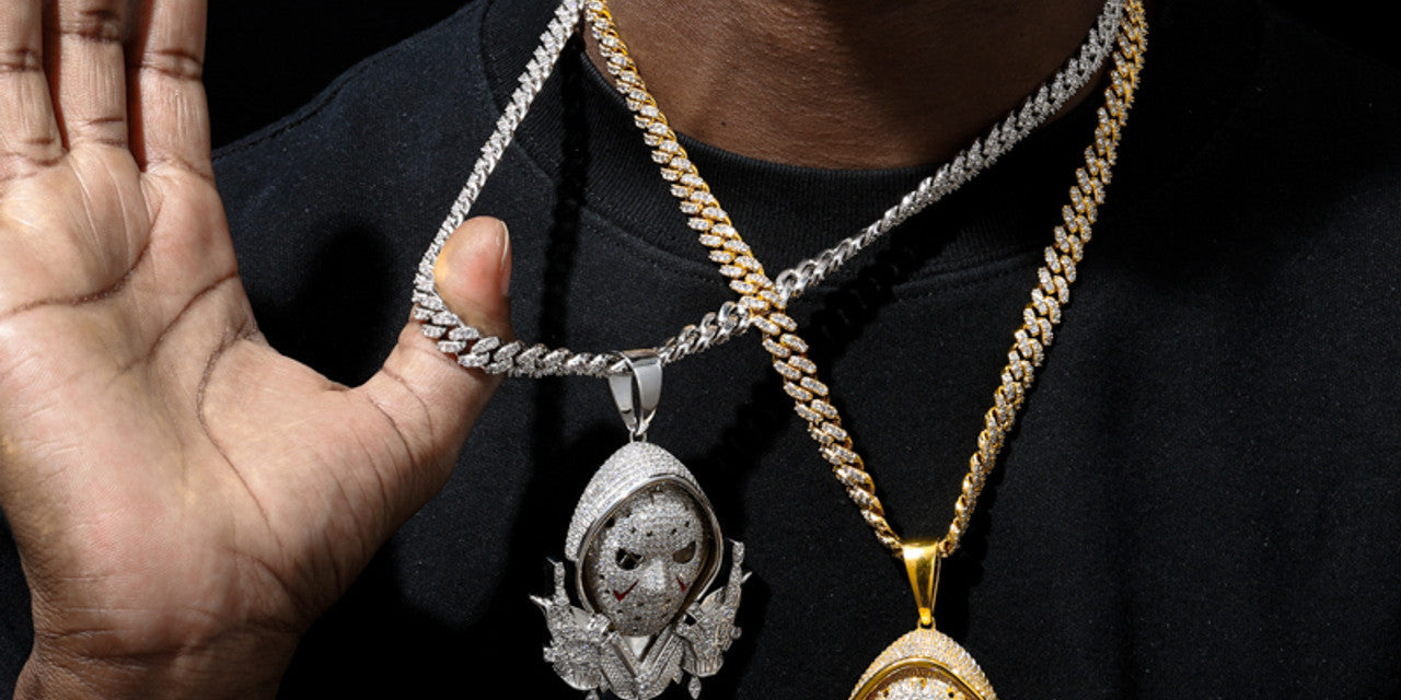 Hip_hop_heavyweights _Exploring the World of Moissanite Chains and Pendants