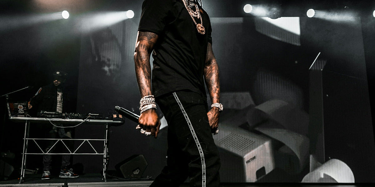 man in black shirt and pants