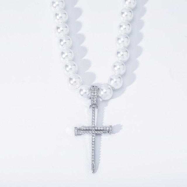 Ladies High Fashion Vintage Look White Pearl Necklace Flooded Ice Butterfly Pendant Charm