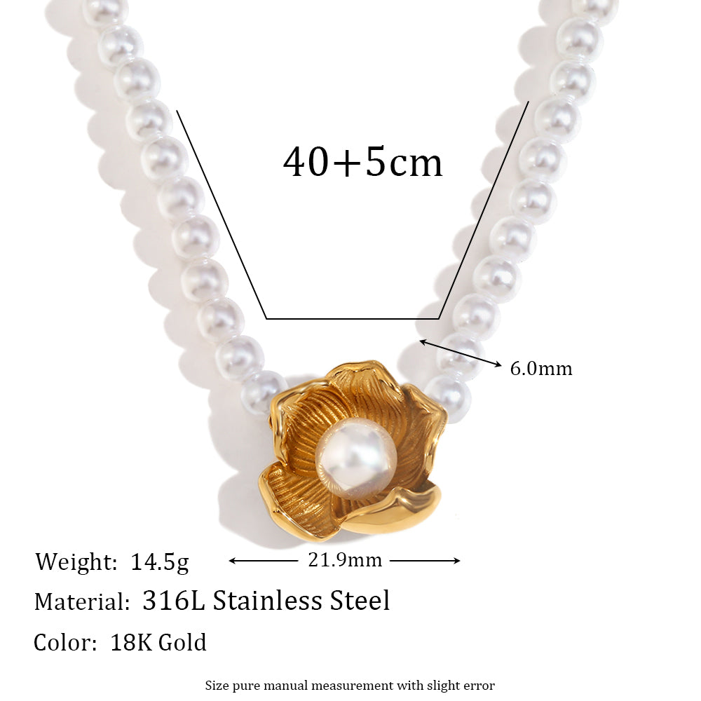 Water Resistant Imitation Pearl 18k Gold Stainless Steel Flower Necklace Pendant