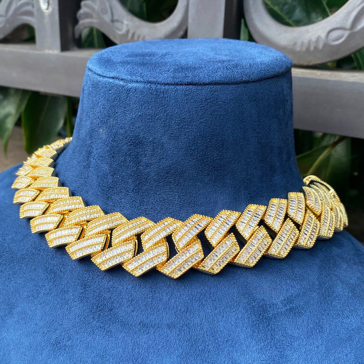 The Big Dog | 30mm VVS Diamond CZ Miami Cuban Link Hip Hop Chain Necklace