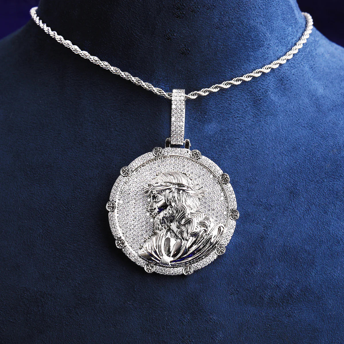 The Carpenter | VVS Diamond CZ Circular Jesus Piece Iced Blinged Out Pendant