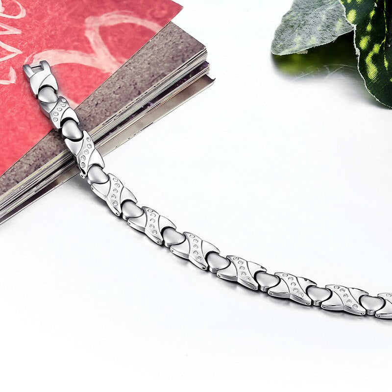 Ladies Heart Gold Bling Bling Magnetic Stone No Fade Stainless Steel Bracelets