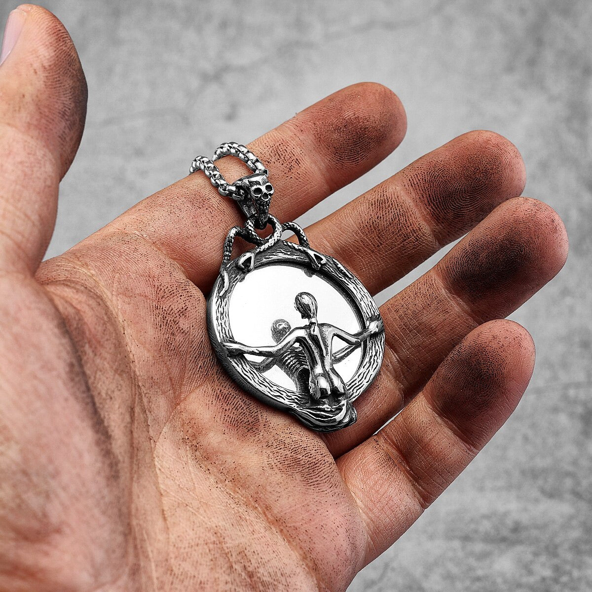 Evil Beauty Of Vanity Magic Mirror Silver No Fade Stainless Steel Pendant Chain Necklace