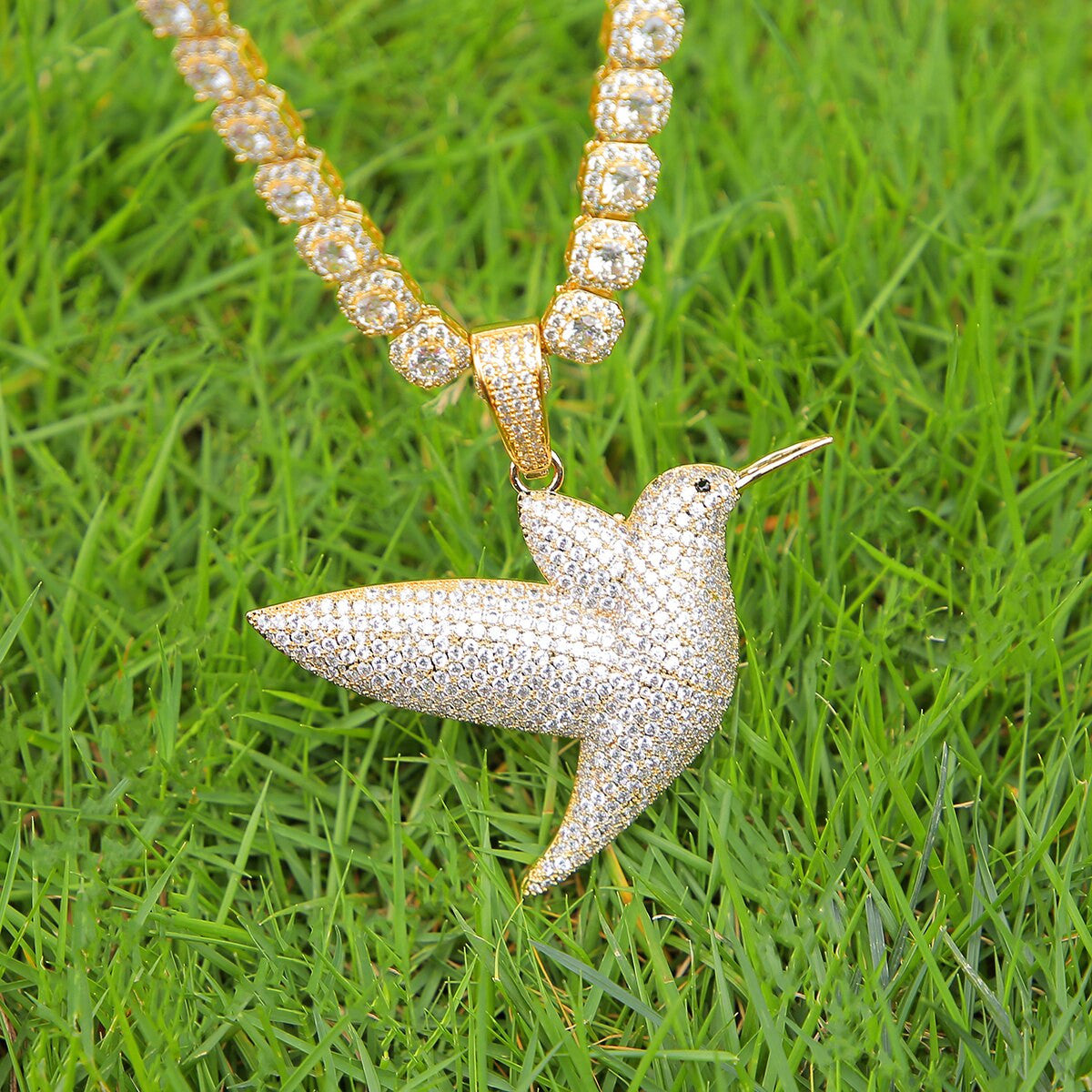 18k Gold Ladies Bling Humming Bird 5A Stone Pendant Chain Necklace
