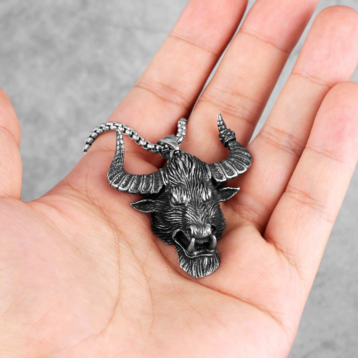 Mens No Fade Dominant Bull Demon Tauren Stainless Steel Pendant Chain Necklace