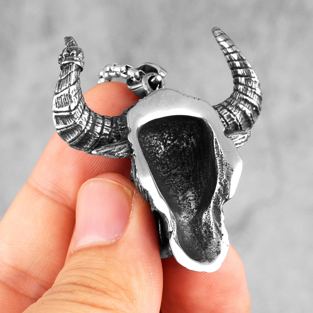 Mens No Fade Dominant Bull Demon Tauren Stainless Steel Pendant Chain Necklace