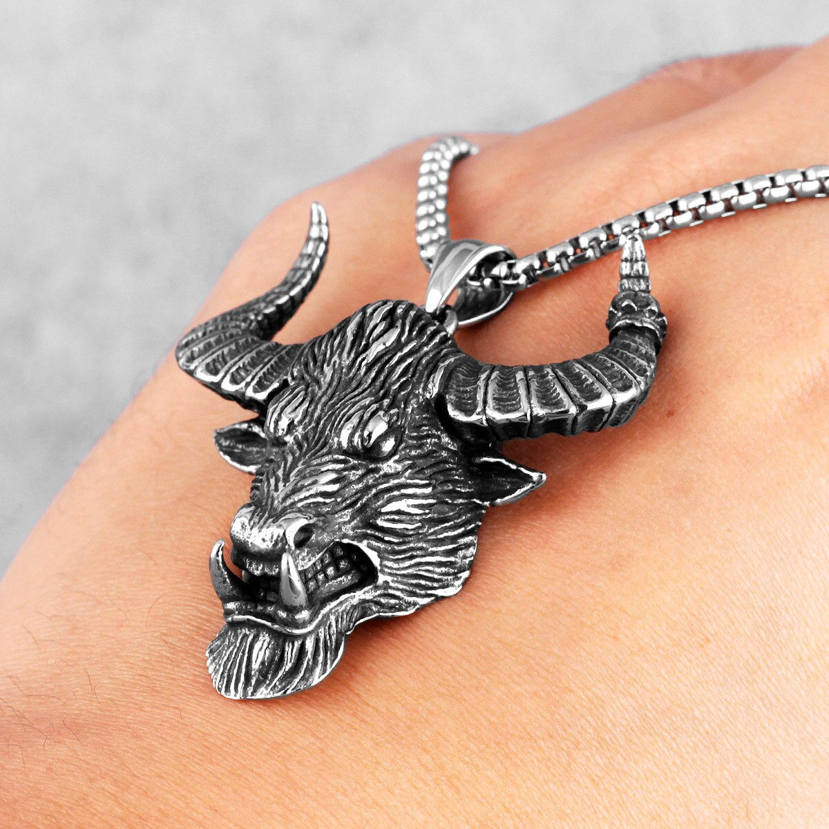 Mens No Fade Dominant Bull Demon Tauren Stainless Steel Pendant Chain Necklace