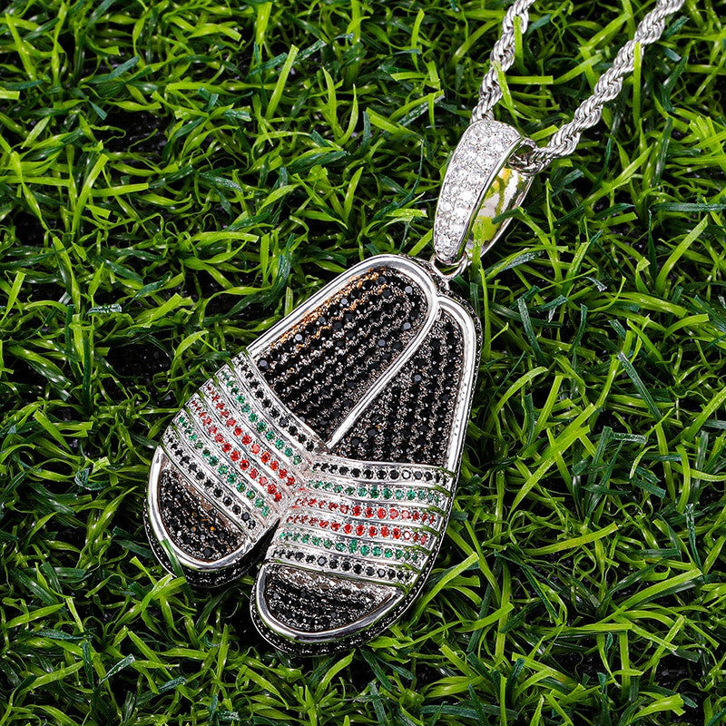 Hip Hop White Gold 18k Gold G Slippers AAA Micro Pave Flooded Ice Pendants