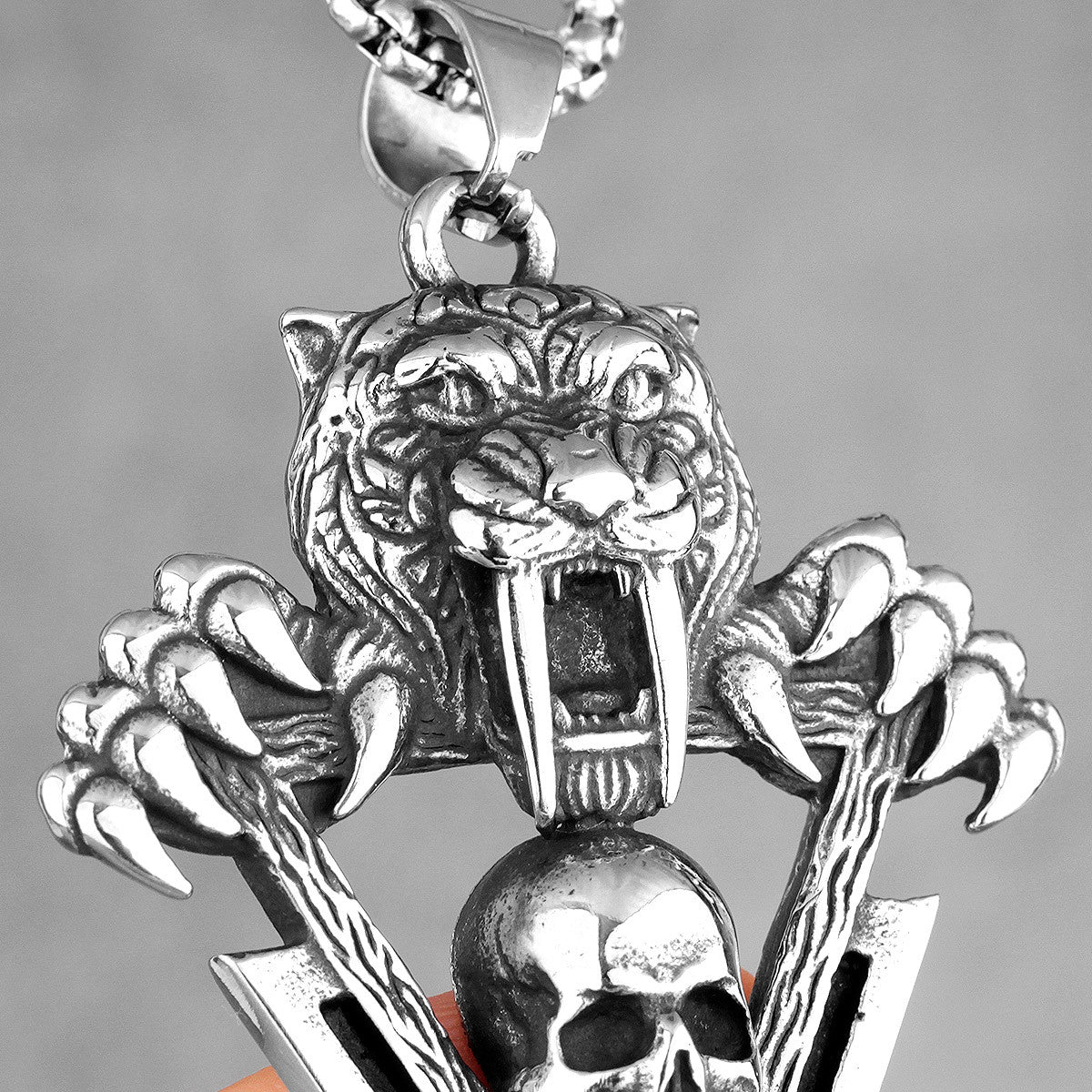 Saber-Toothed Tiger | 316L Solid Stainless Steel Skull Mens Hip Hop Streetwear Pendant