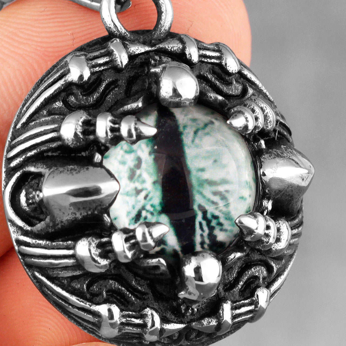 Cthulhu Eye | Men's Dark Mysterious No Fade Stainless Steel Bold Fashion Pendant