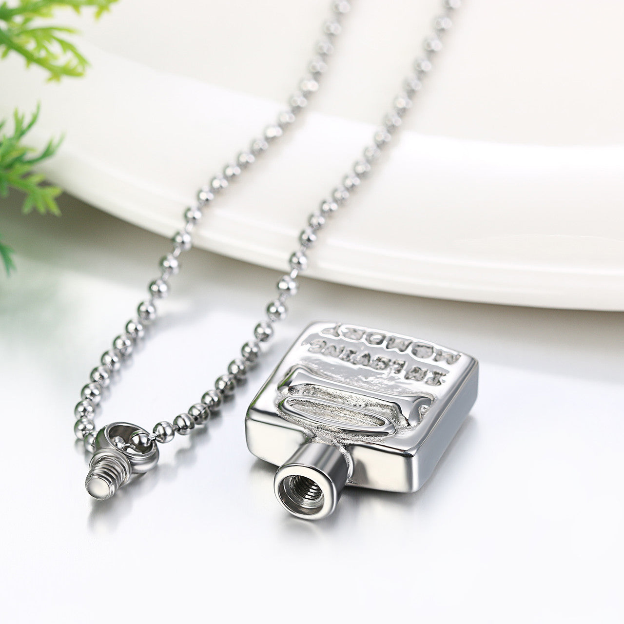 Mens No Fade Stainless Steel Cross Opening Flask Ashes Pendant Chain Necklace
