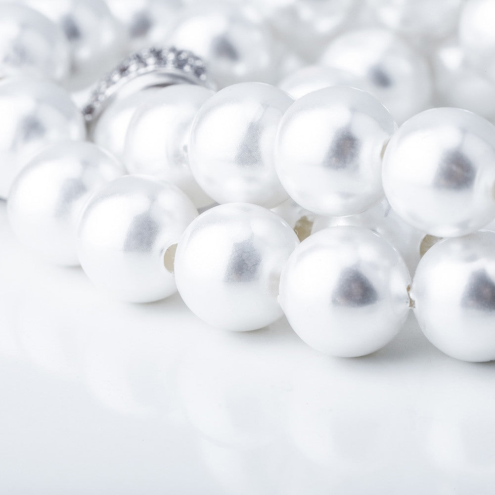 Ladies High Fashion Vintage Look White Pearl Necklace Flooded Ice Butterfly Pendant Charm