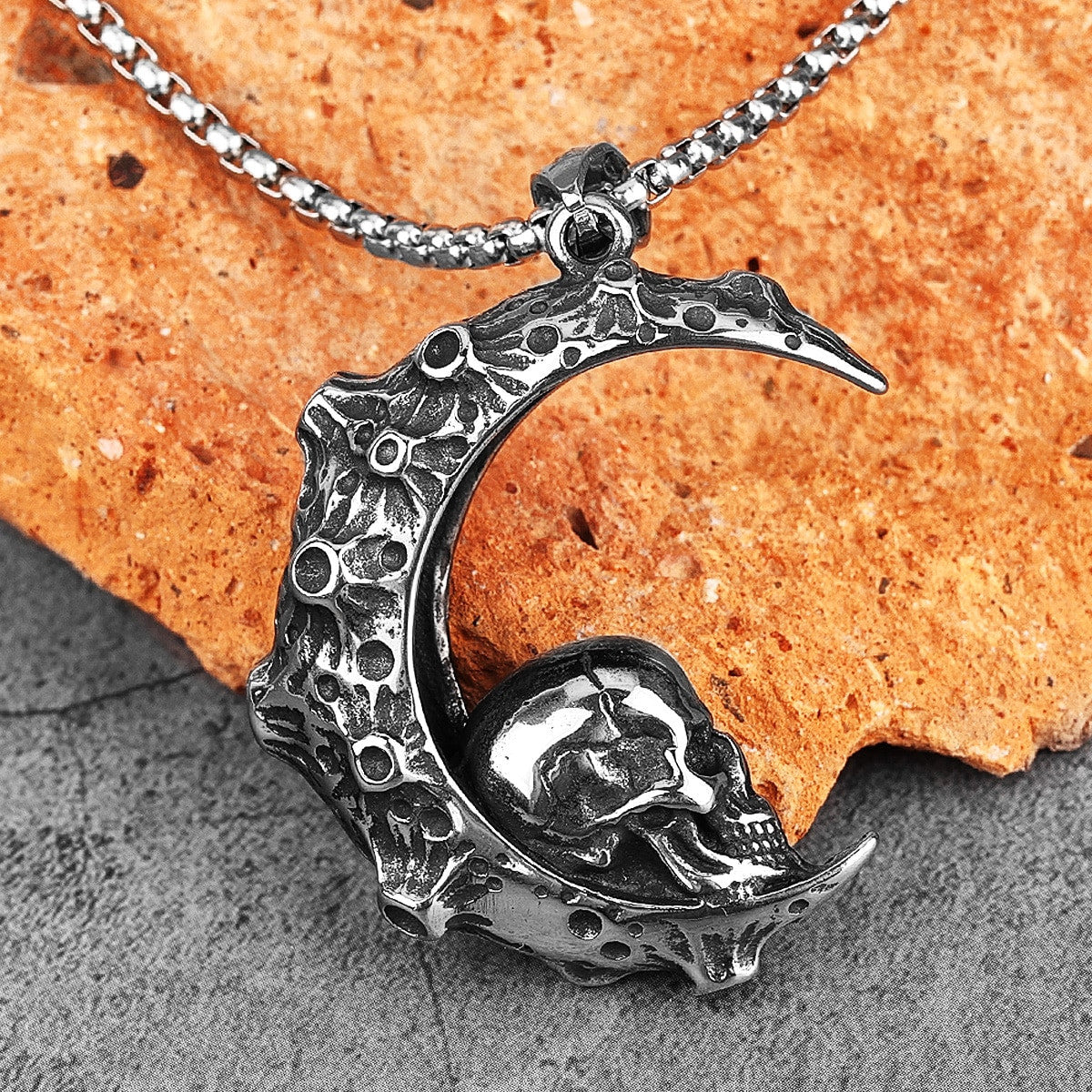 No Fade Stainless Steel Unique Skull On The Moon Street Wear Pendant Chain Necklace