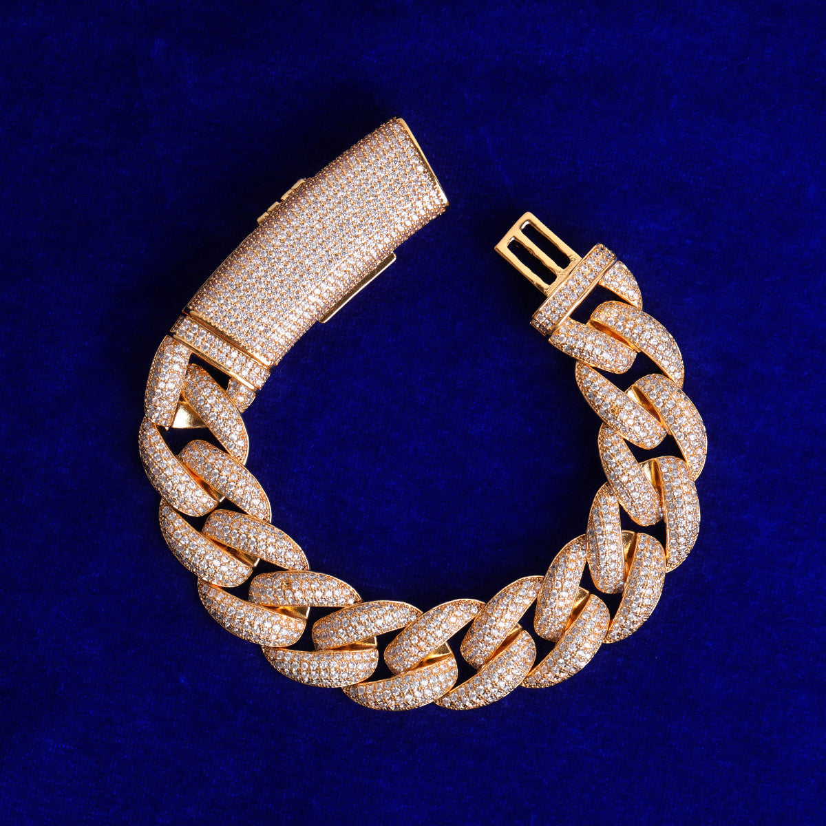 The Cuban King | 18mm VVS Diamond CZ Iced Blinged Out Hip Hop Cuban Link Bracelet