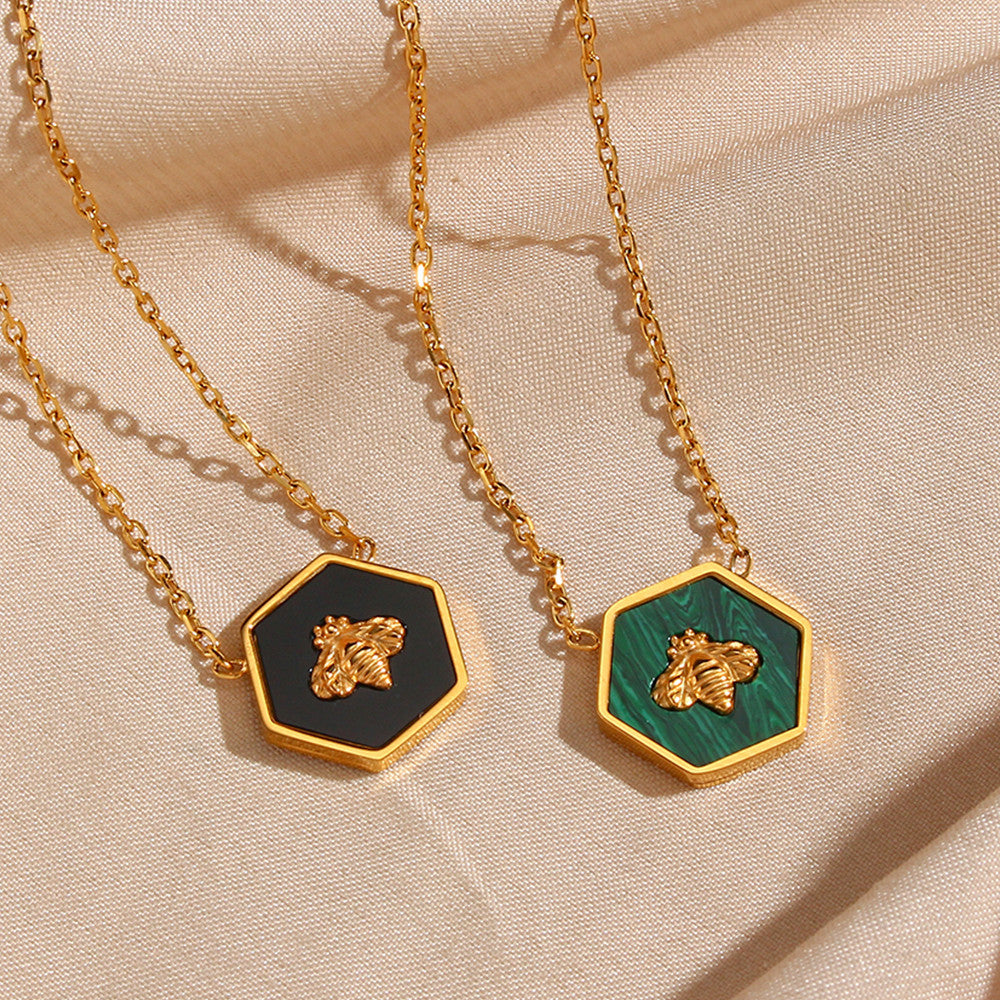 Stainless Steel 18 k Gold Busy Queen Bee Waterproof Chain Necklace Pendant