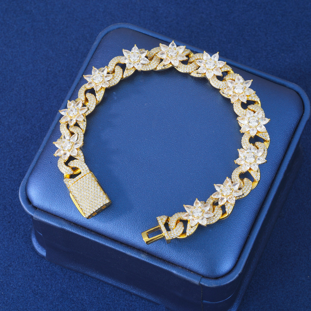 Cuban Flower | Solid Sterling Silver Infinity Cuban Link Moissanite Diamond Bracelet