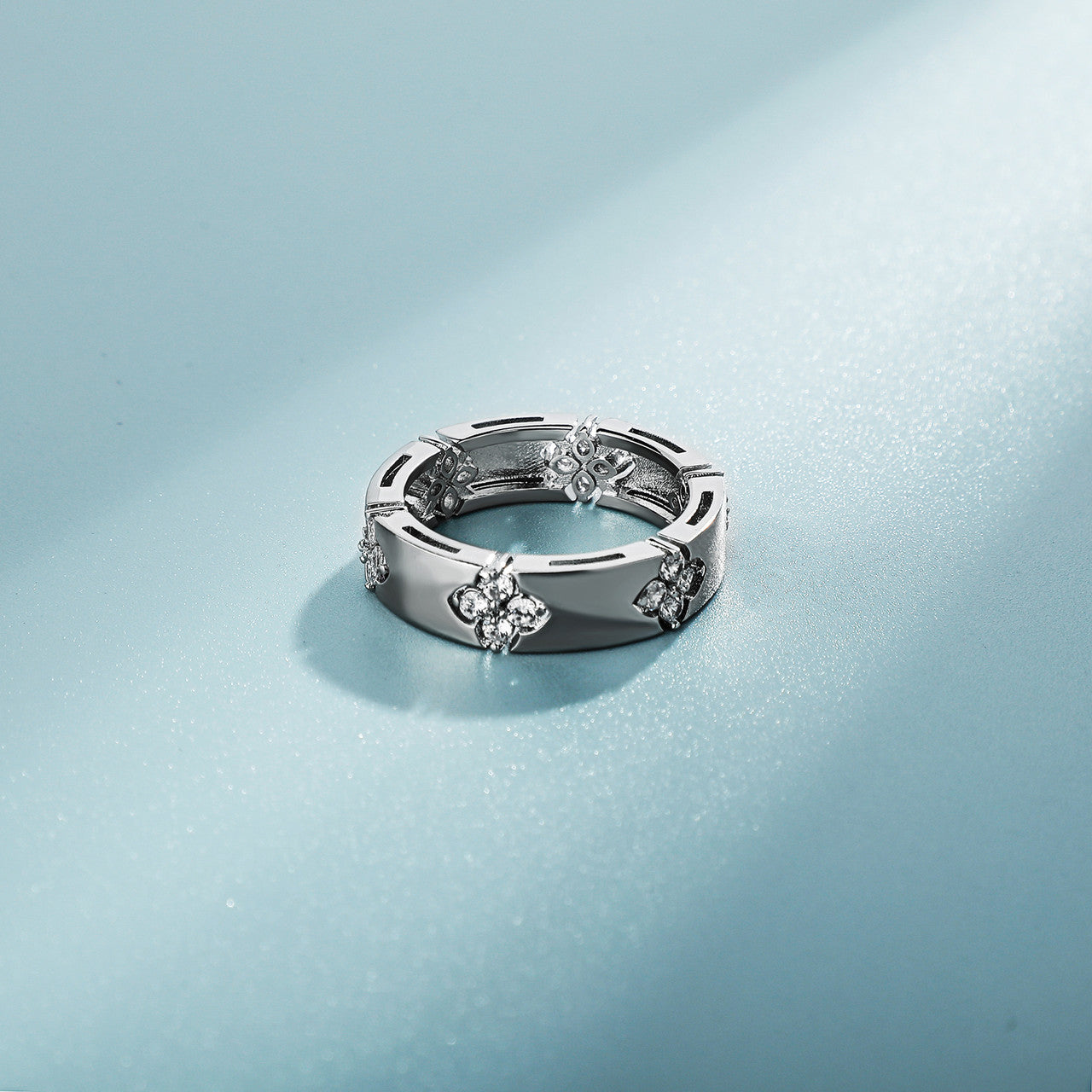 Clover Pave | 6MM Iced Blinged Out Four Leaf Flower VVS Diamond CZ Ring