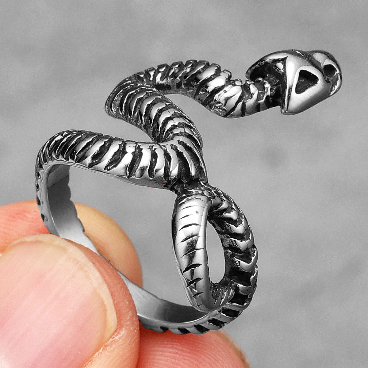 The Mamba | 316L Solid No Fade Stainless Steel Snake Bone Street Style Rings