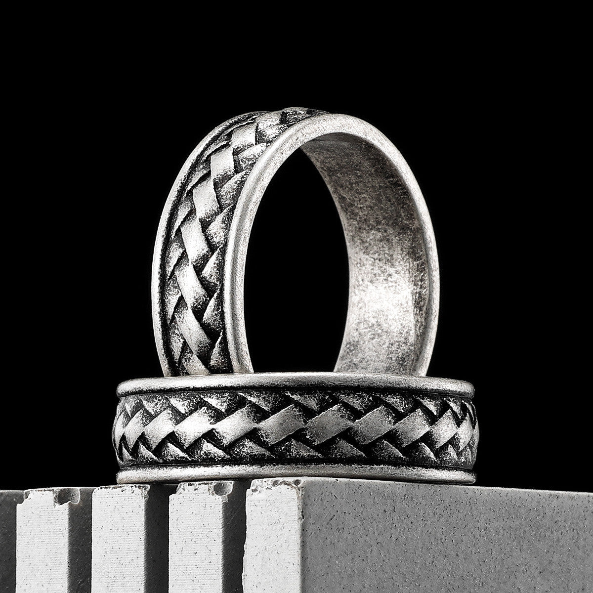 Interwoven | Solid Stainless Steel Tight Connection Retro Weave Rings