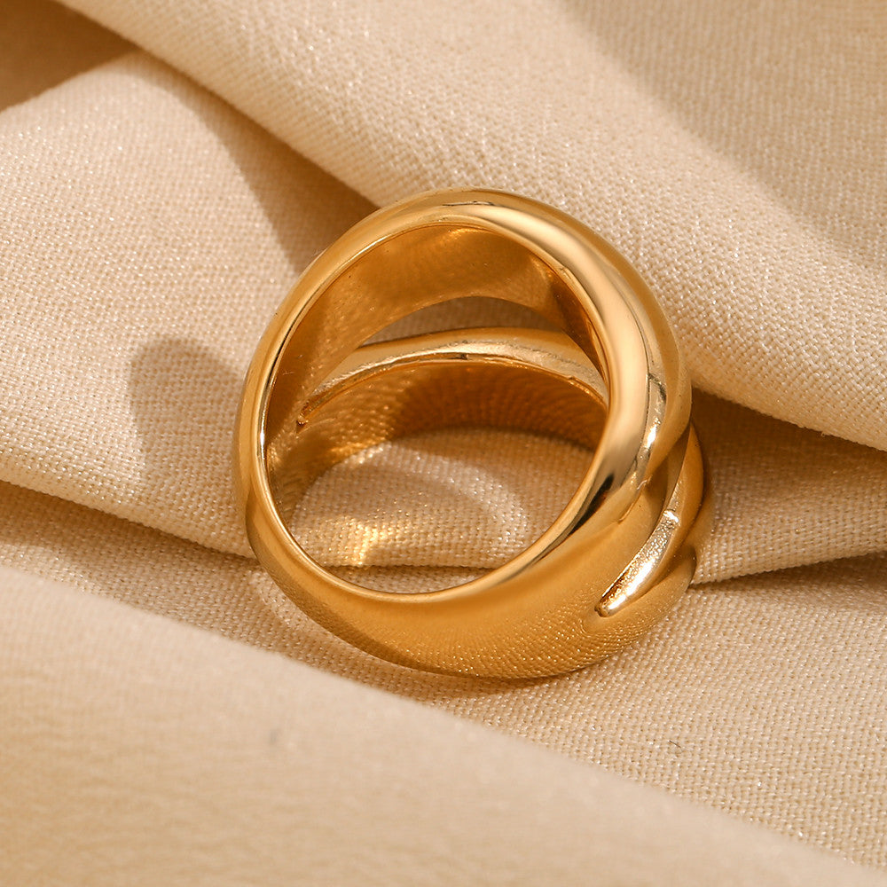 Ladies 18k Gold Stainless Steel Fashion Lips Shape Waterproof Layer Rings