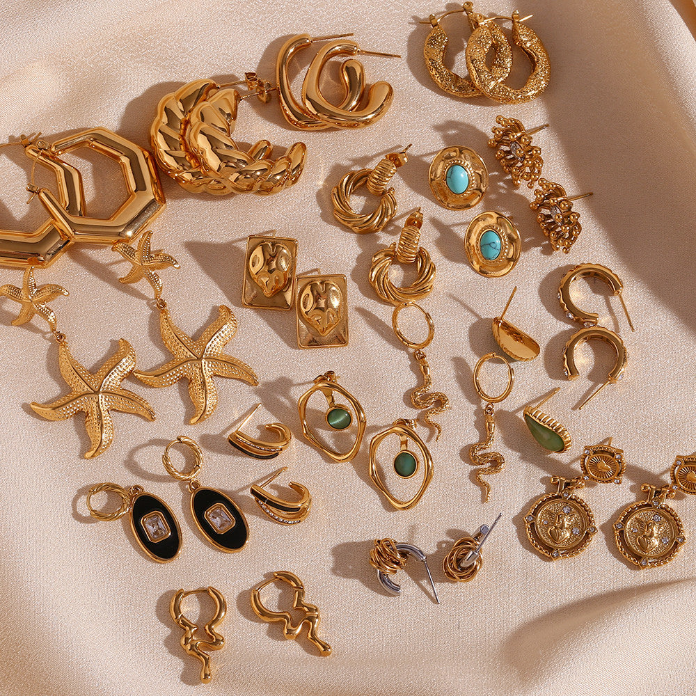 18k Gold Over Solid Stainless Steel Hammered Pattern Hollow Oval Zircon Heart Earrings