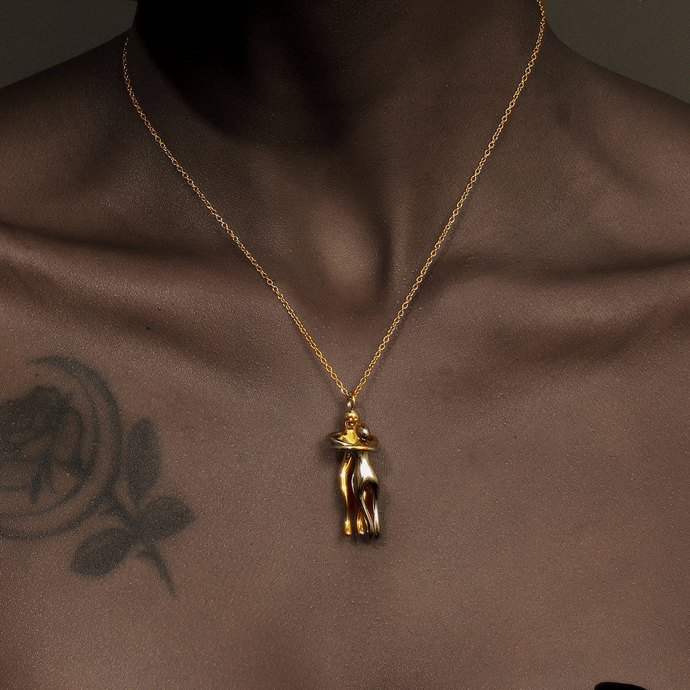 18k Gold Stainless Steel Waterproof Lovers Hugging Couple Silver Pendants Necklace