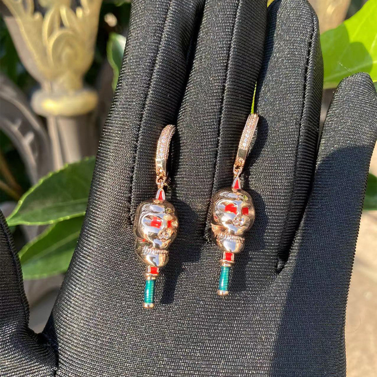 The Skulls Dagger | 4 Prong Set Huggie Street Wear Hip Hop Earrings