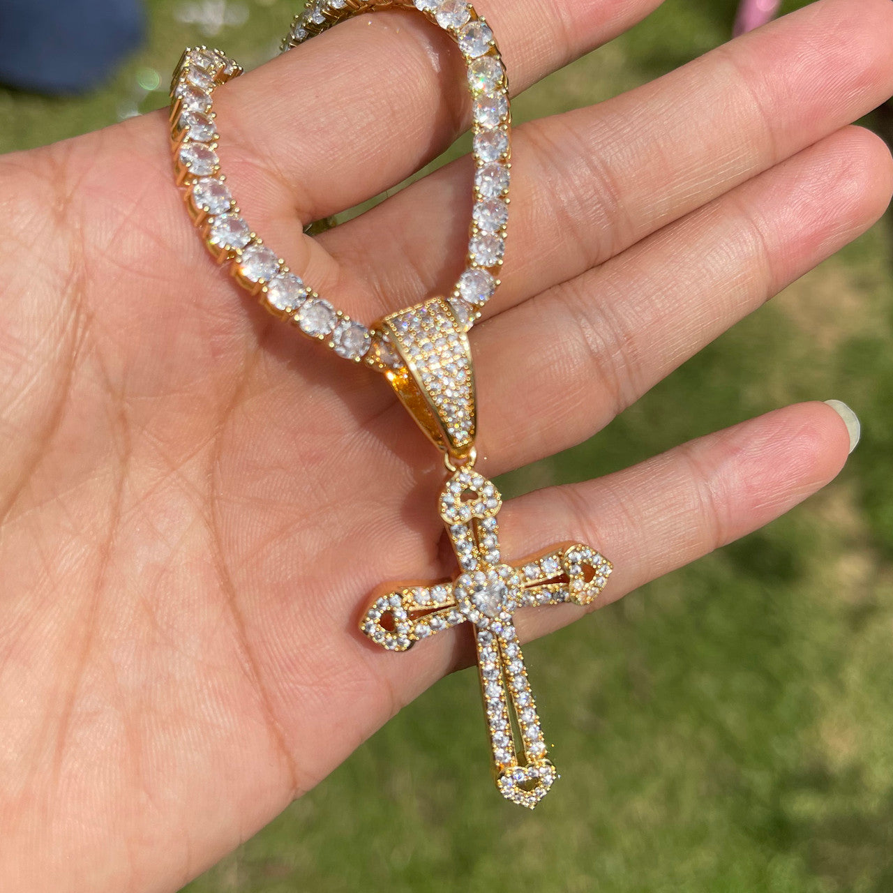 Passion Cross | Prong Set Heart Center Stone 24k 925 Silver Rose Cross Necklace