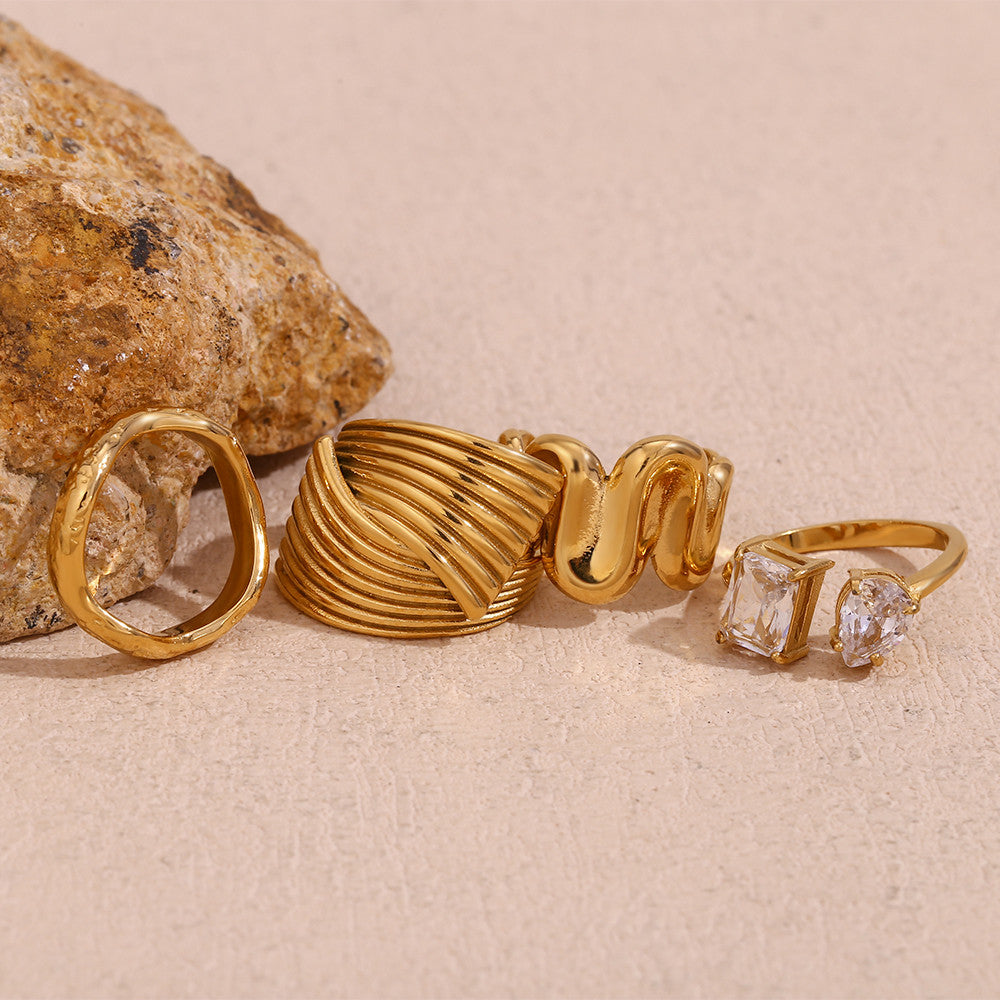 Ladies 18k Gold Striped Cross Wave Spring Shaped Hammered Pattern Tarnish Free Rings