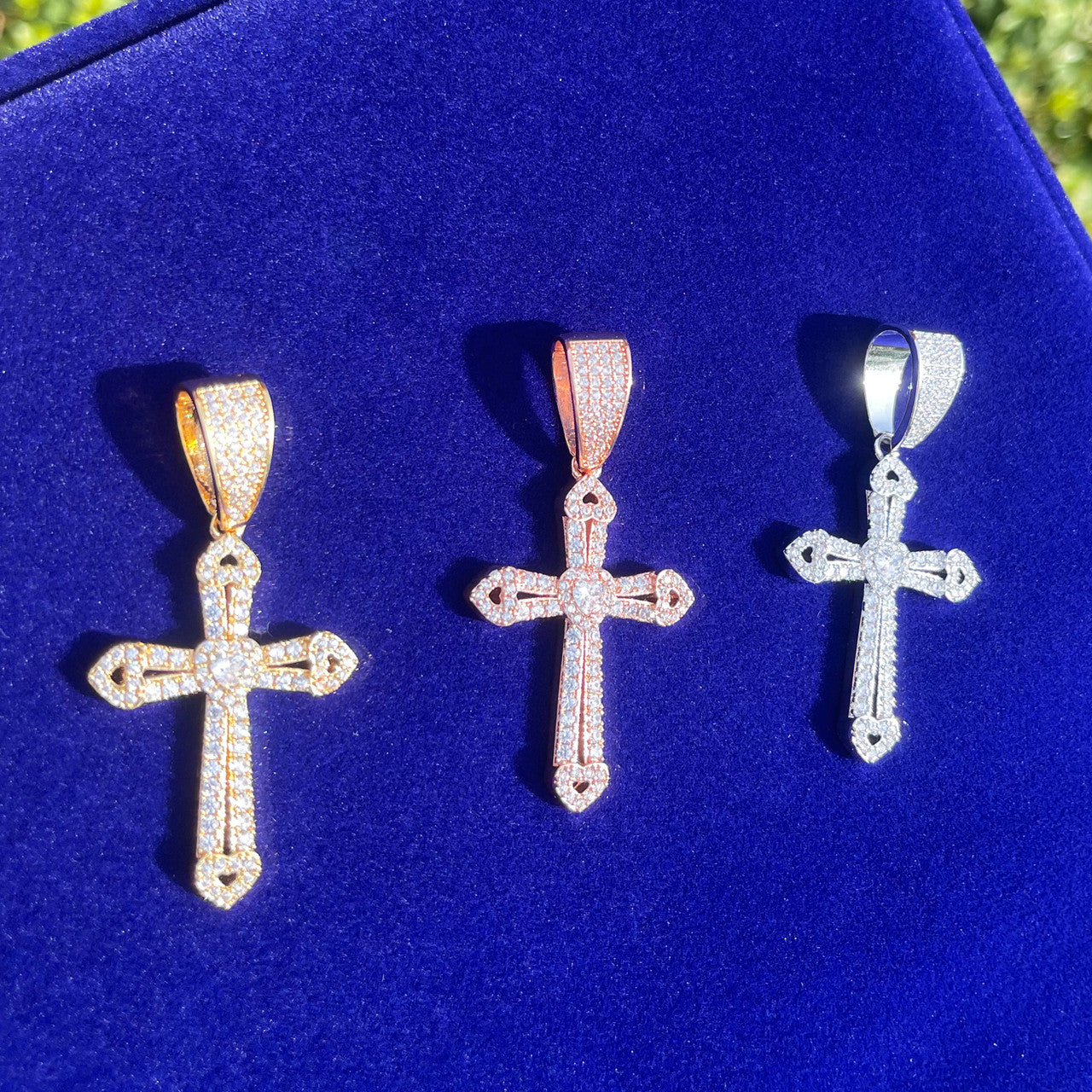 Passion Cross | Prong Set Heart Center Stone 24k 925 Silver Rose Cross Necklace