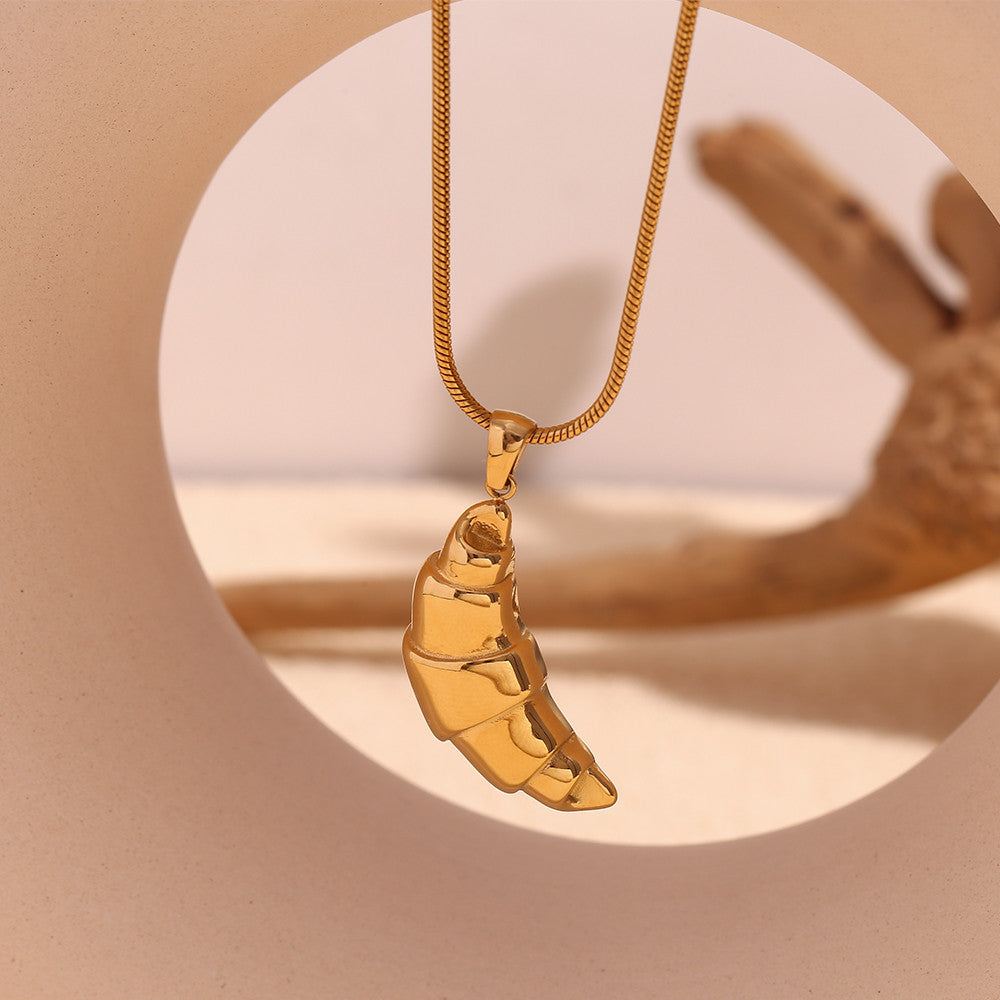 18k Gold Waterproof Stainless Steel Bull Horn Pendant Fine Snake Chain Necklace