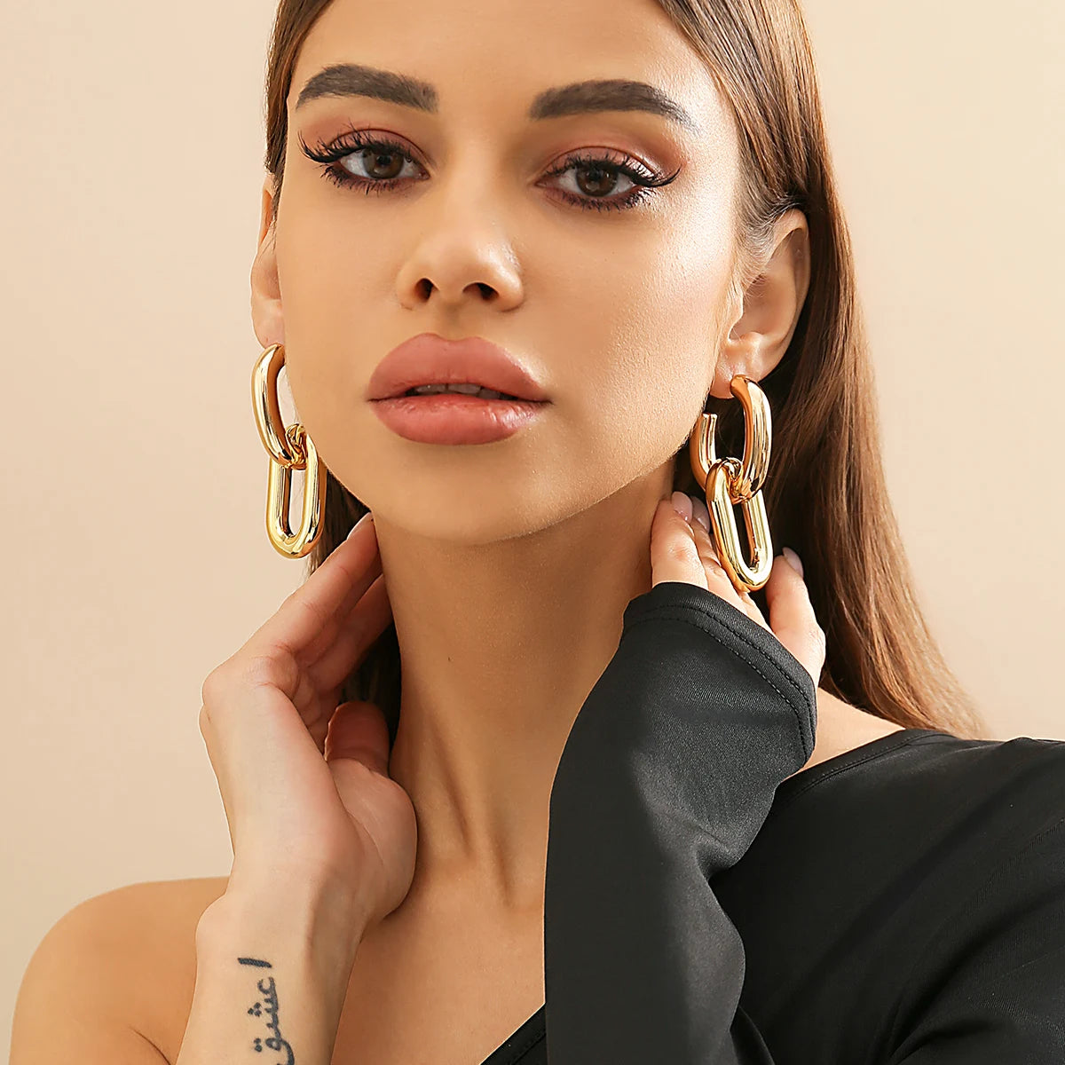 Links In The Chain Gold Silver Hoop High Fashion Earrings