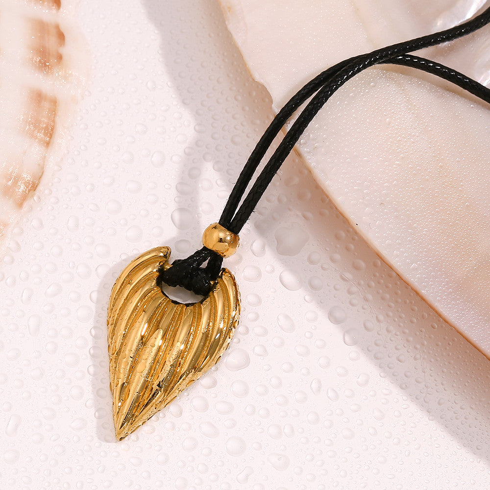 Waterproof Gold Stainless Steel Art Deco Love Heart Leather Rope Necklace
