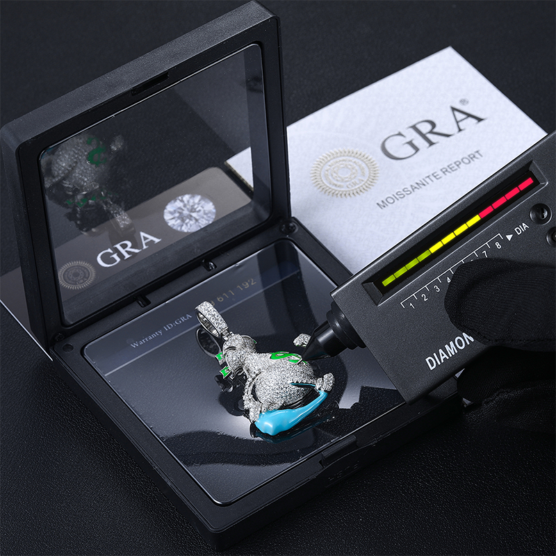 Diamond Dash | Flooded Ice Moissanite Diamond Running Money Bag Hip Hop Pendant