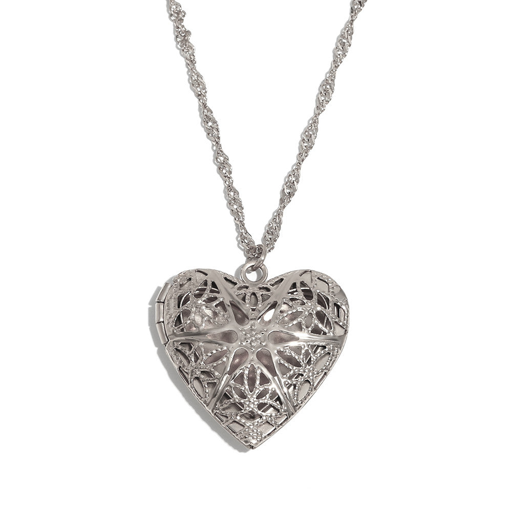 Ladies 18k Gold Waterproof Stainless Steel Flower Pattern Hollow Heart Photo Box Necklace