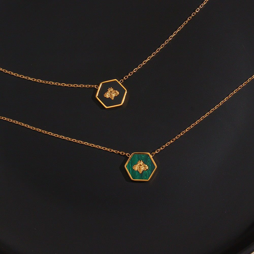 Stainless Steel 18 k Gold Busy Queen Bee Waterproof Chain Necklace Pendant