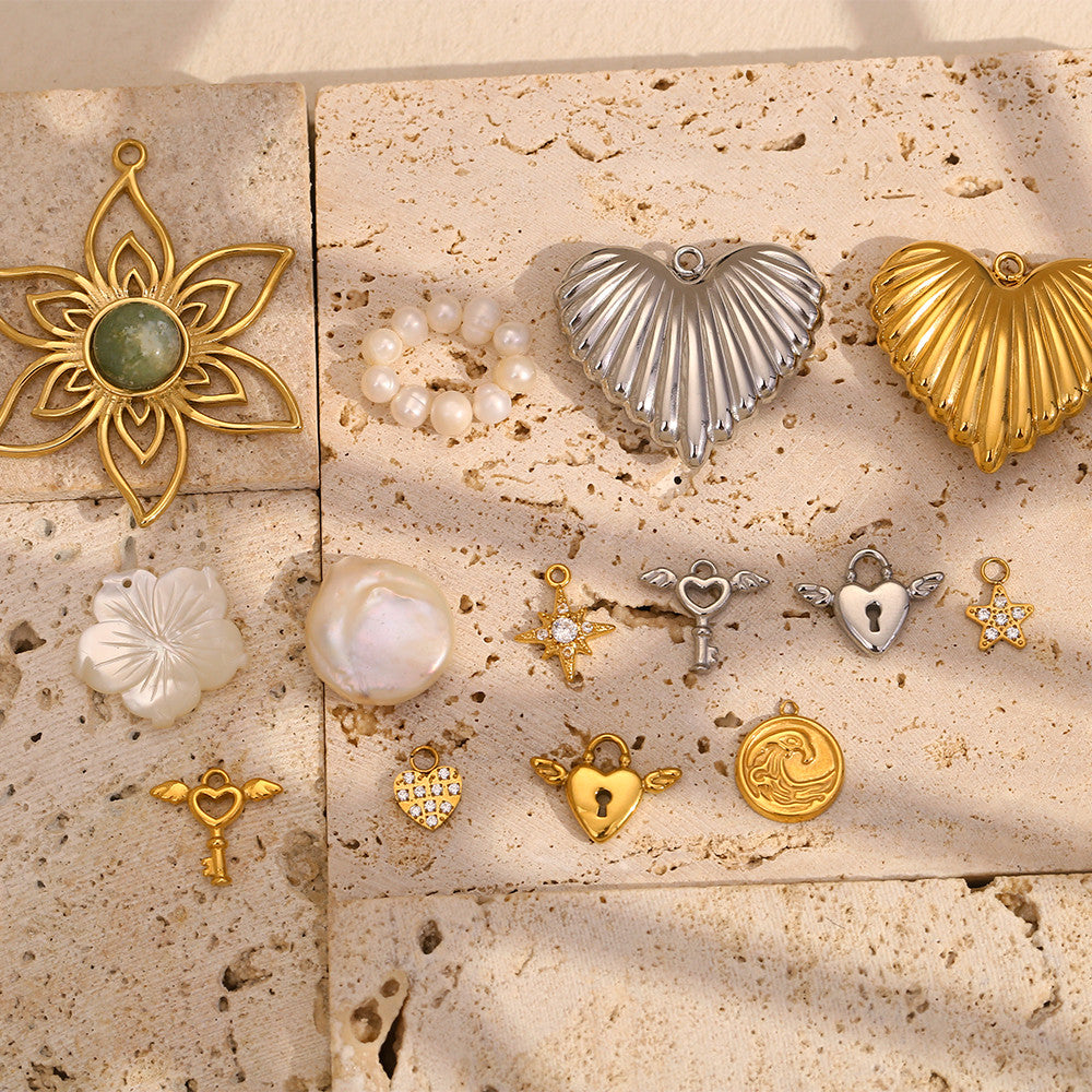 Sea Pearl Flower Heart 18k Gold Stainless Steel Pendants Charm Waterproof Necklaces