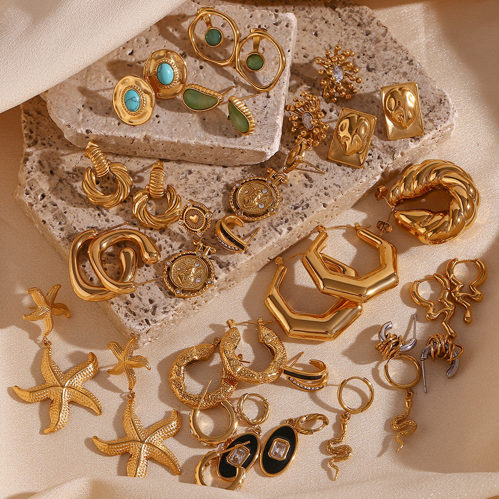 18k Gold Over Solid Stainless Steel Hammered Pattern Hollow Oval Zircon Heart Earrings