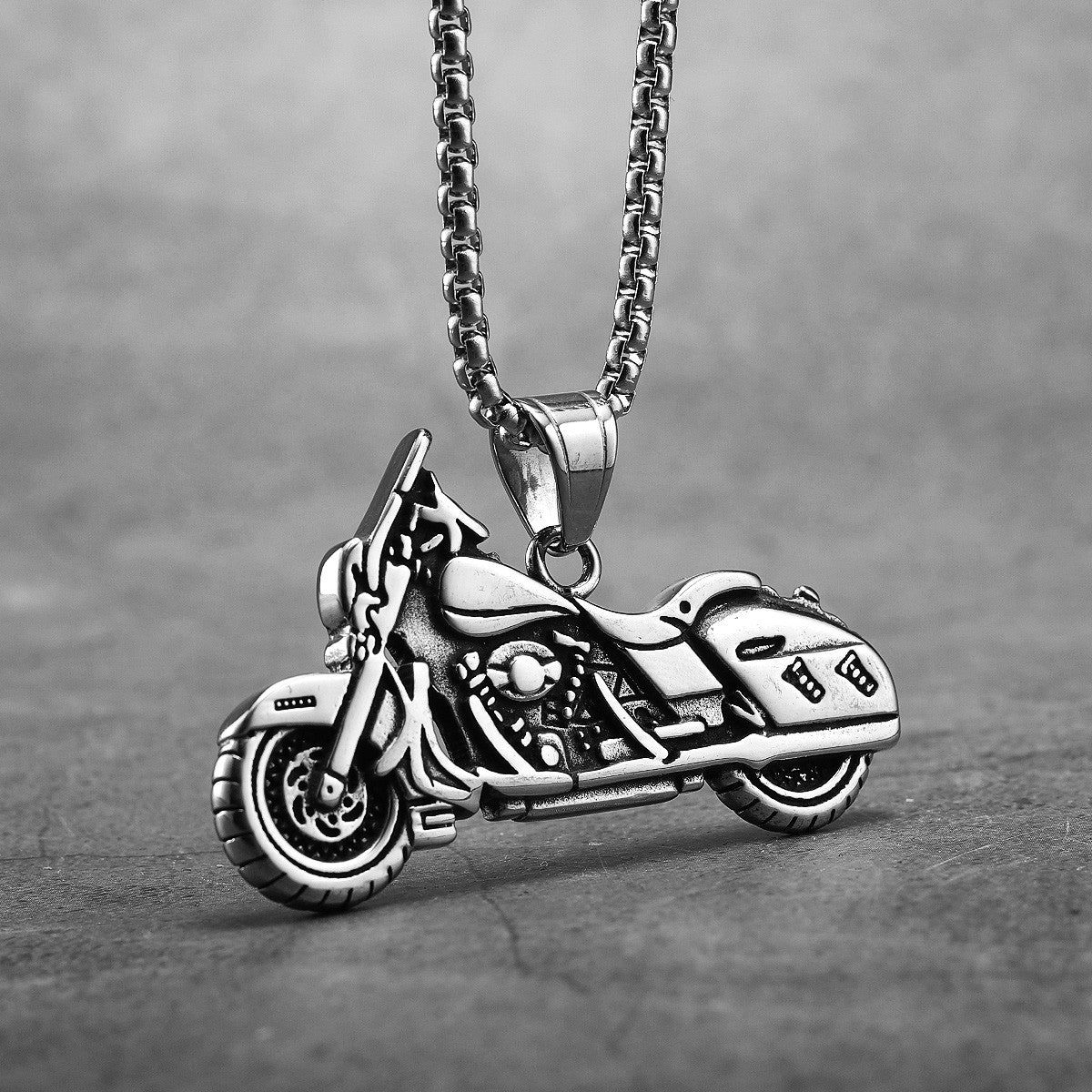 Mens Street Wear No Fade Stainless Steel Vintage Harley Cruiser Motorcycle Pendant Chain
