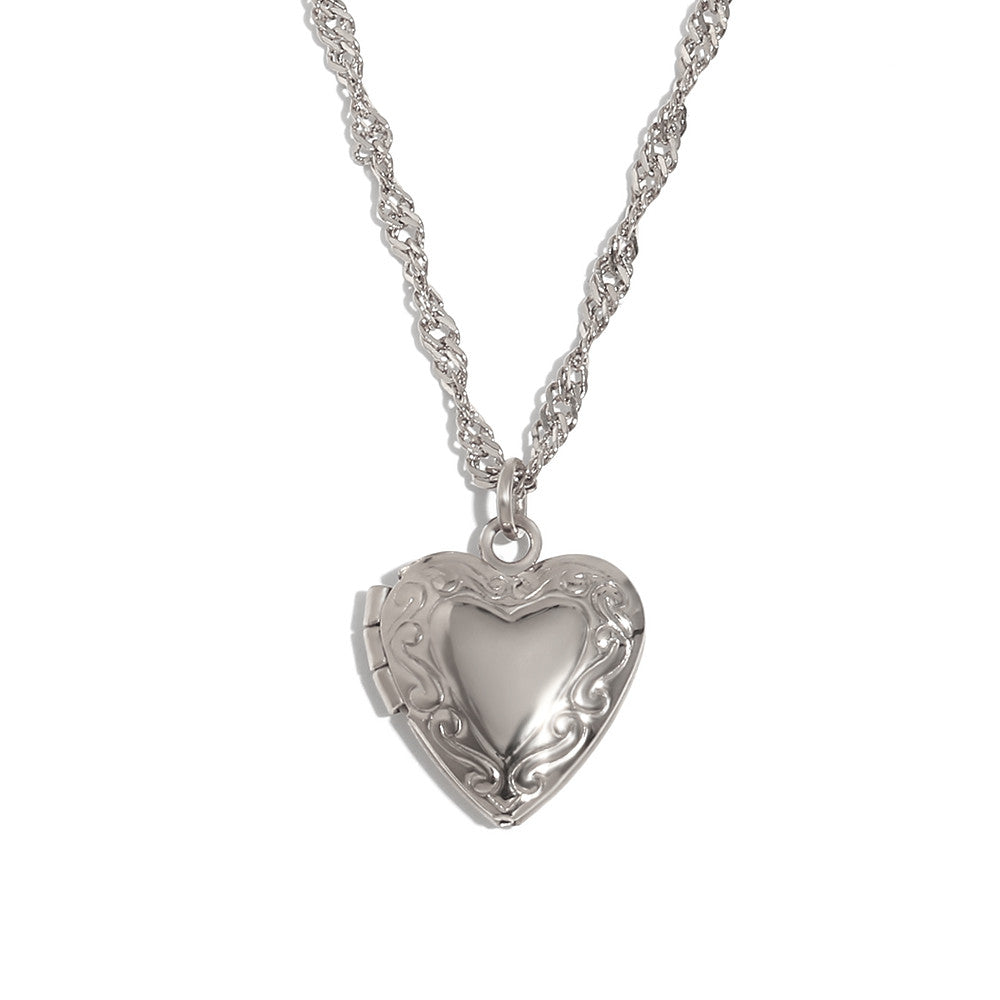 Ladies 18k Gold Waterproof Stainless Steel Flower Pattern Hollow Heart Photo Box Necklace