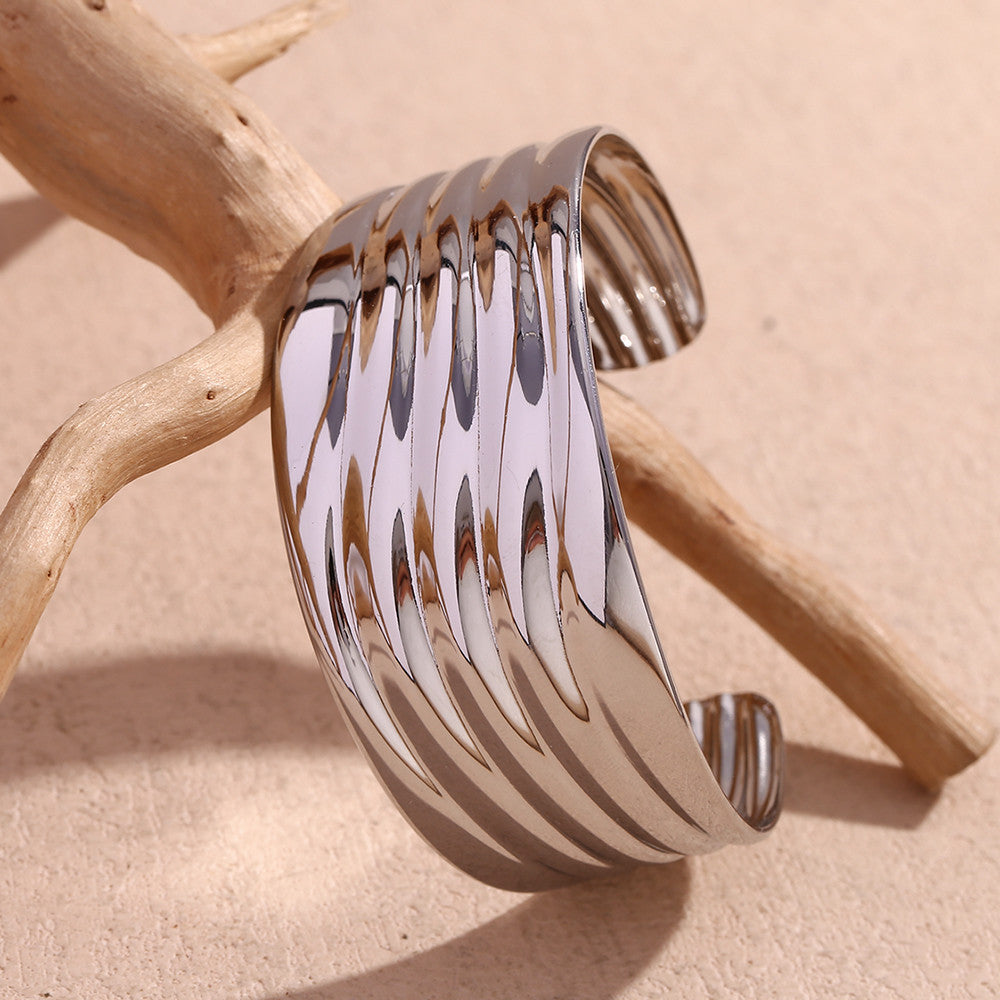 The Wave | Multi Layered 18k Gold Over Stainless Steel no Fade Bangle Bracelet