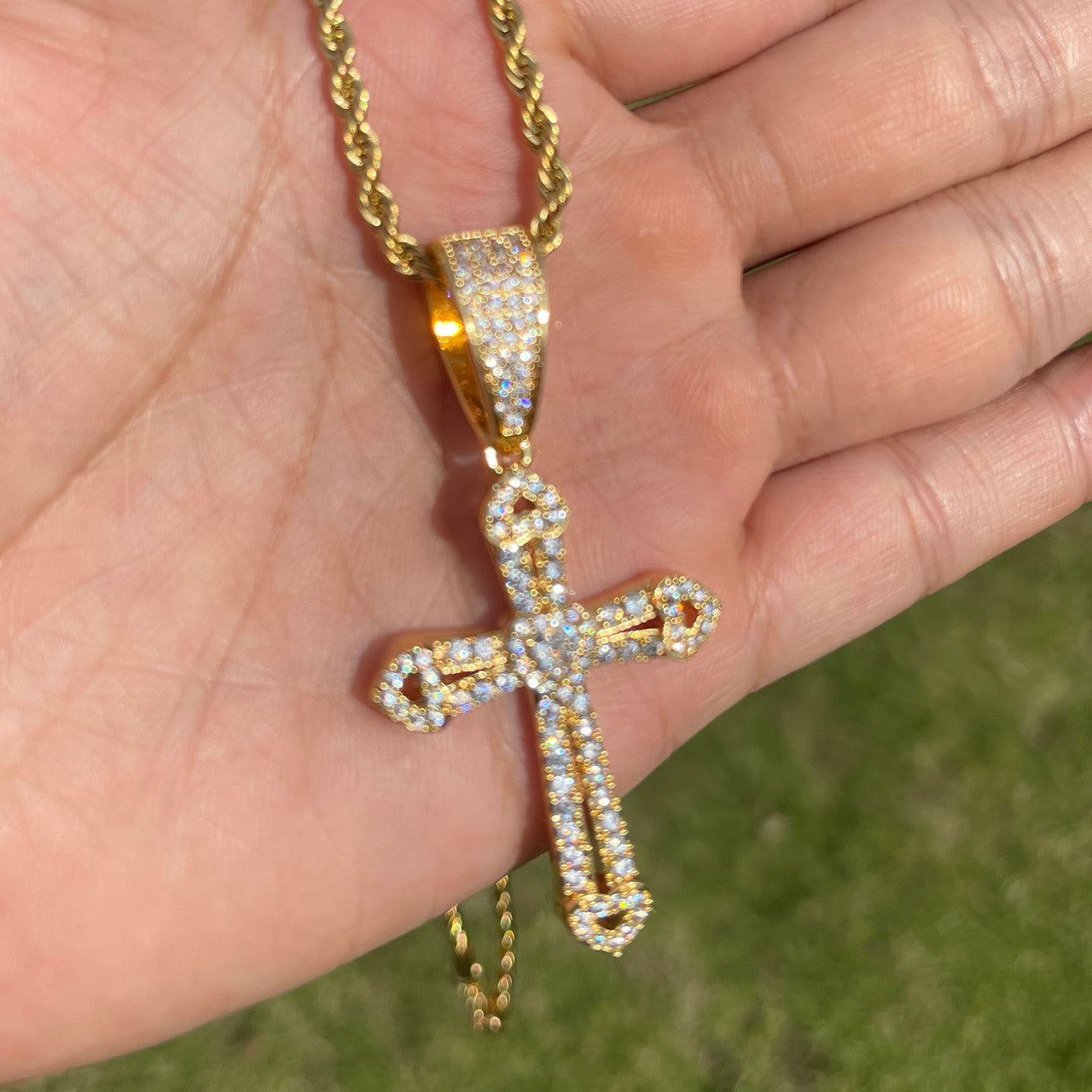 Passion Cross | Prong Set Heart Center Stone 24k 925 Silver Rose Cross Necklace