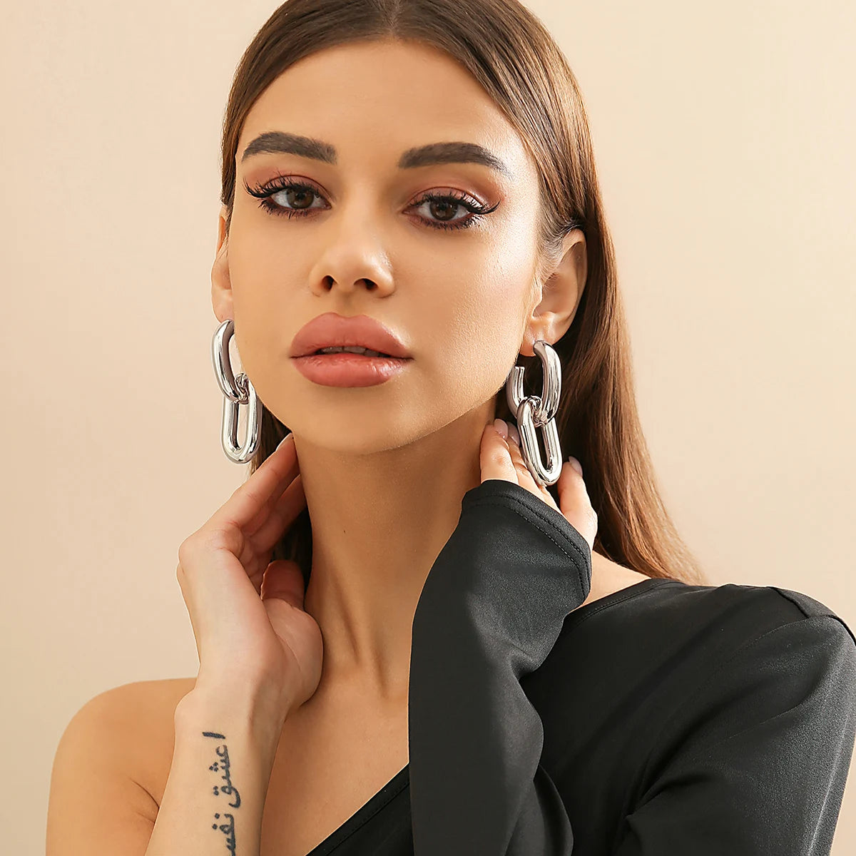 Links In The Chain Gold Silver Hoop High Fashion Earrings