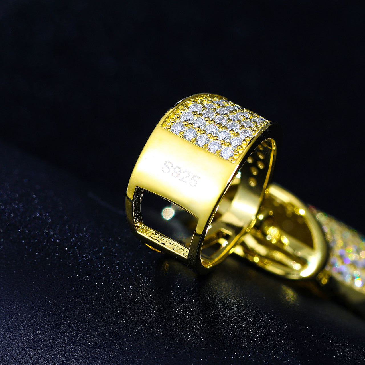 Fist Full | Sterling Silver VVS Diamond Money Hand Hip Hop Pendant