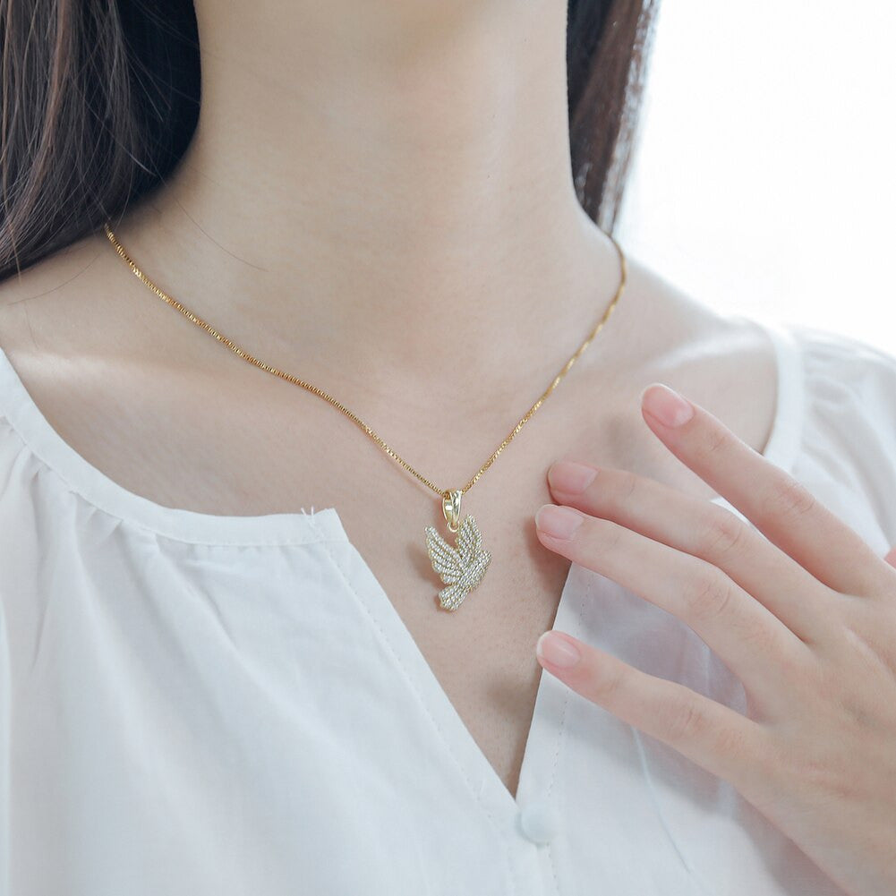 Ladies .925 Sterling Silver Spiritual Peace Dove Impression 3A Simulate Diamond Stone Necklace