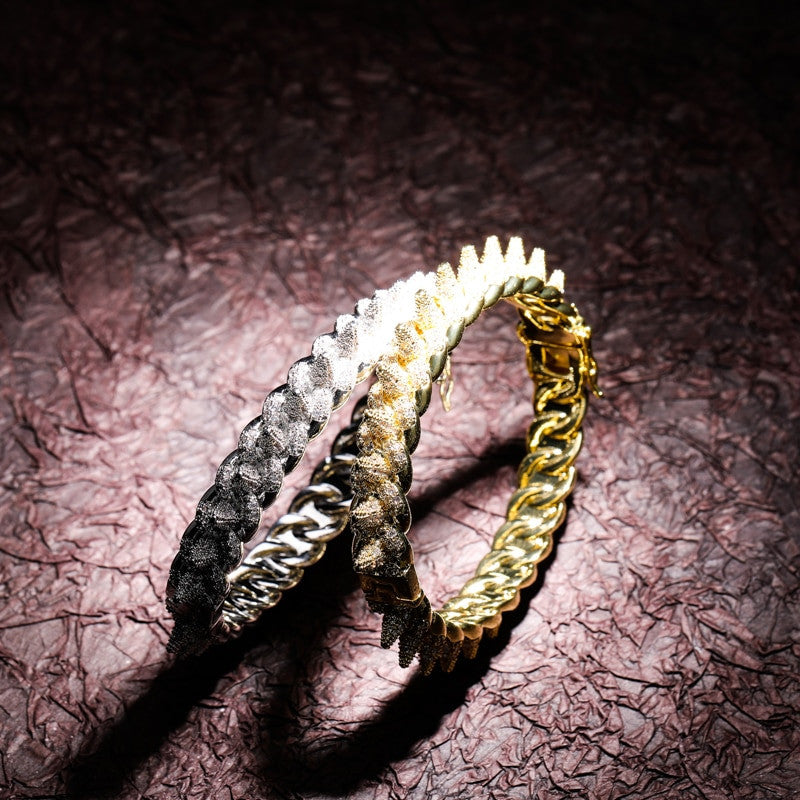 New Spikes Rivet Luxury Street Rock AAA Micro Pave Bling Flooded Ice Cuban Link Style Bracelet