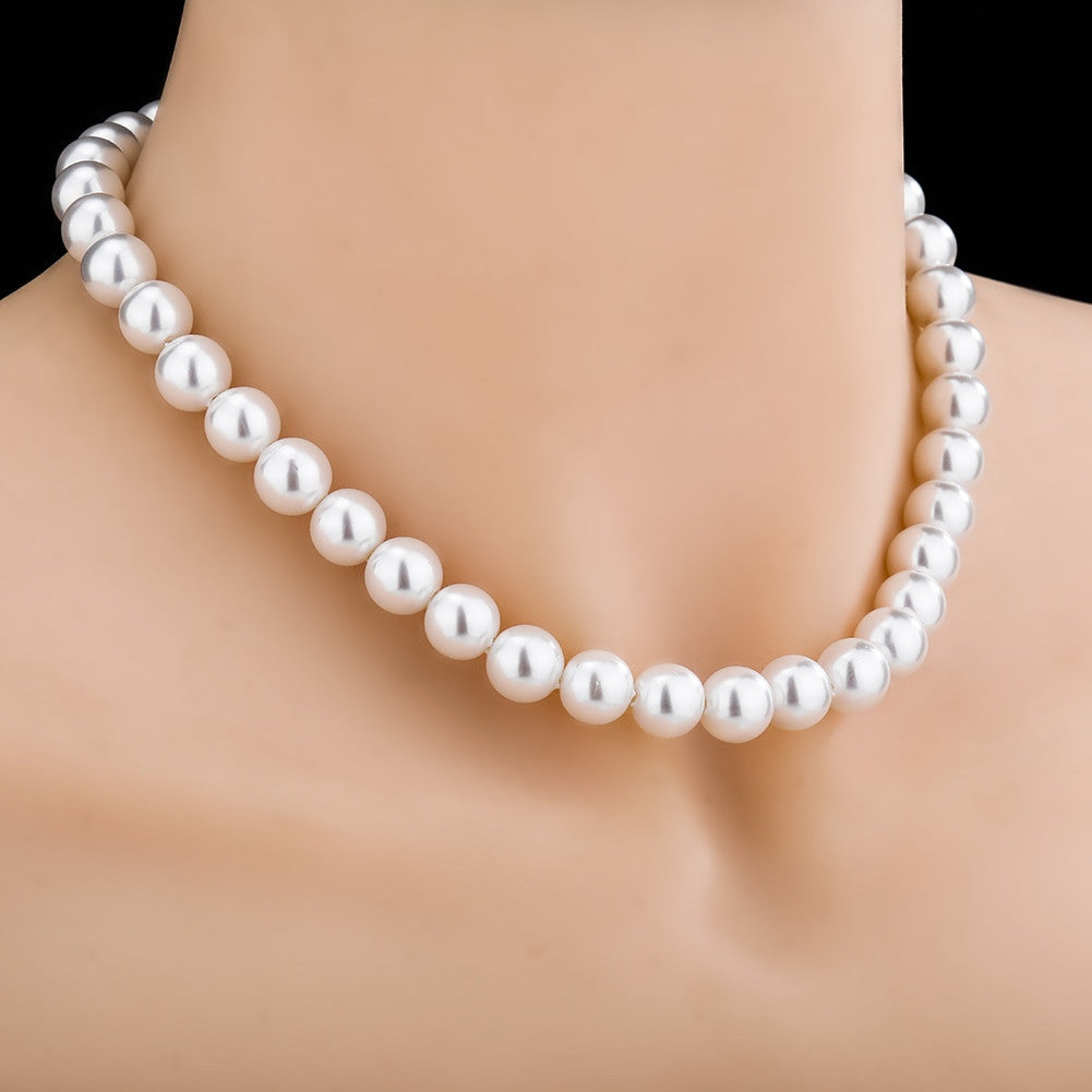 Ladies Classic Style Vintage Fashion Big Round White Faux Pearl Choker Chain Necklace