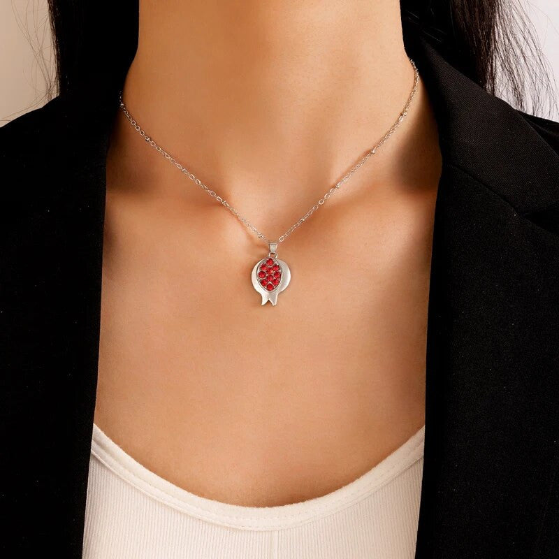 Ladies Simple Classic Style Pomegranate Red CZ Pendant Chain Neklace